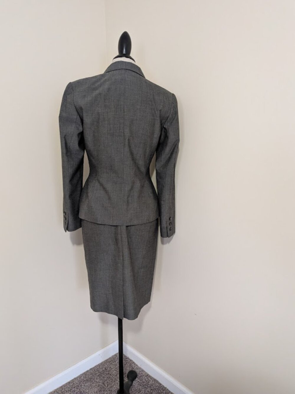 Kasper A.S.L. four buttons vintage-inspired two piece skirt suit - Picture 3 of 6